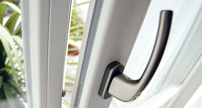 pulire-serramenti-pvc